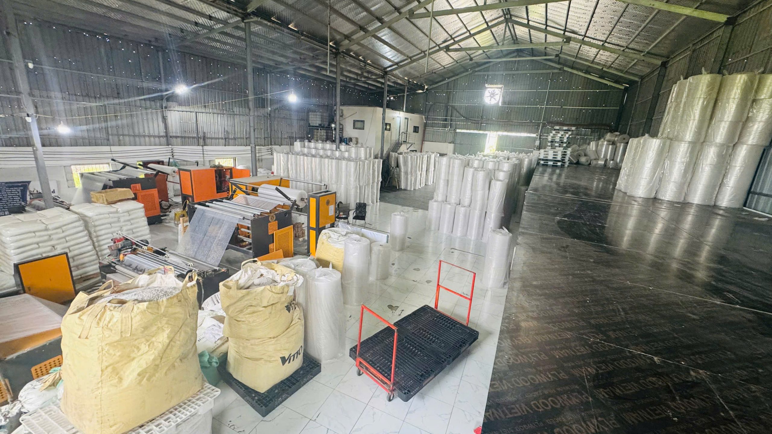 Nhà máy THT Plastic sản xuất xốp nổ, xốp foam, màng PE