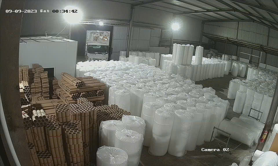 Kho thành phẩm cuộn xốp nổ cấp cho các xưởng thủ công mỹ nghệ