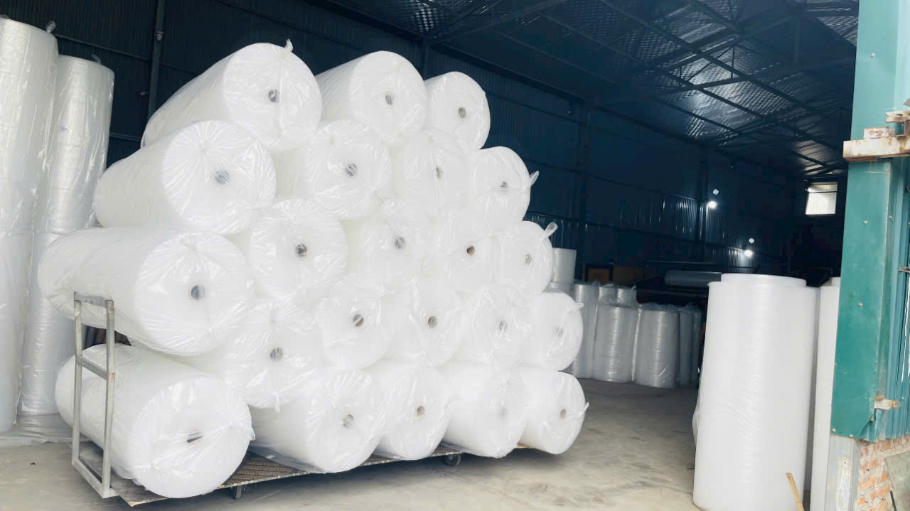 Kho cuộn xốp nổ quy mô lớn tại nhà máy THT