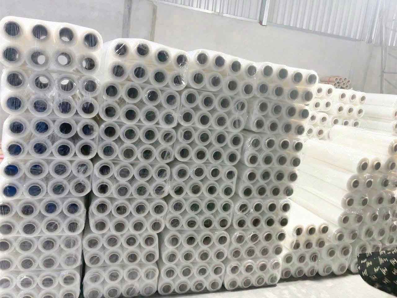 Kho cuộn màng PE quy mô lớn tại nhà máy THT Plastic