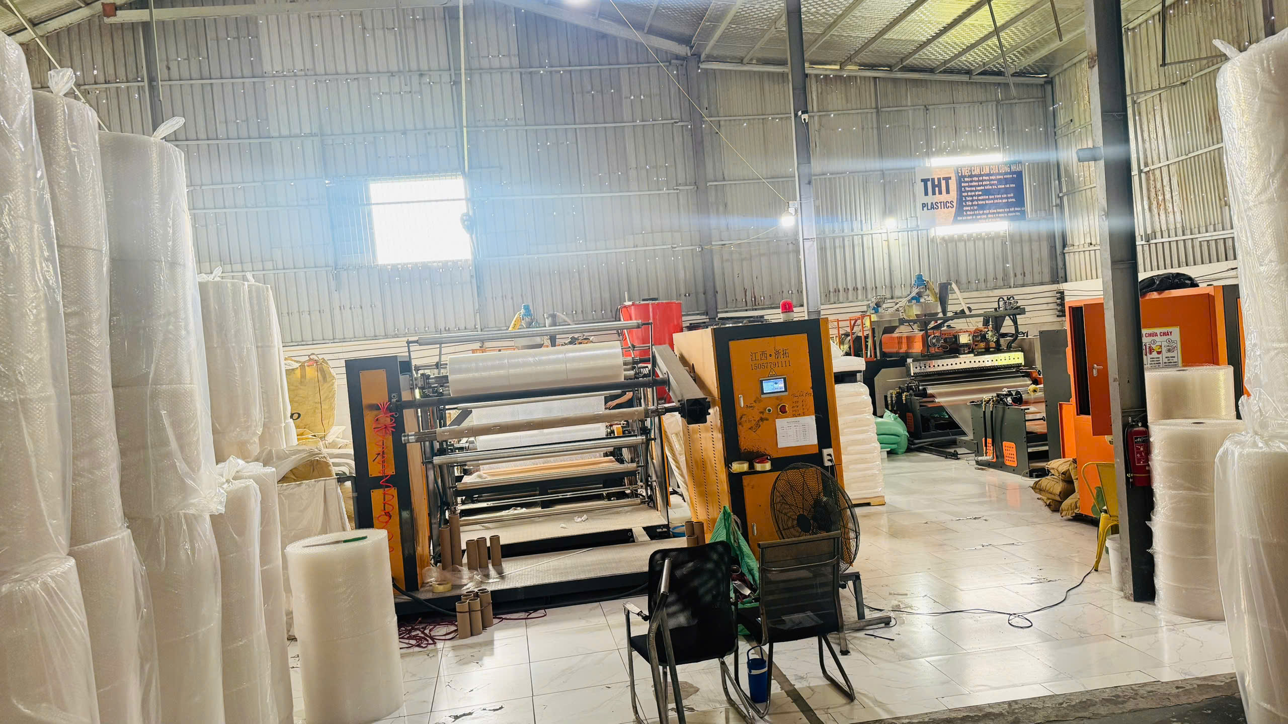 Dây chuyền sản xuất tại nhà máy THT Plastic